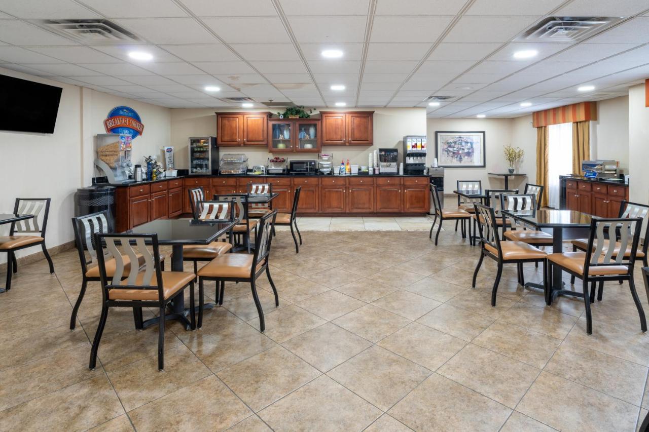 Baymont By Wyndham Savannah South Georgetown Extérieur photo